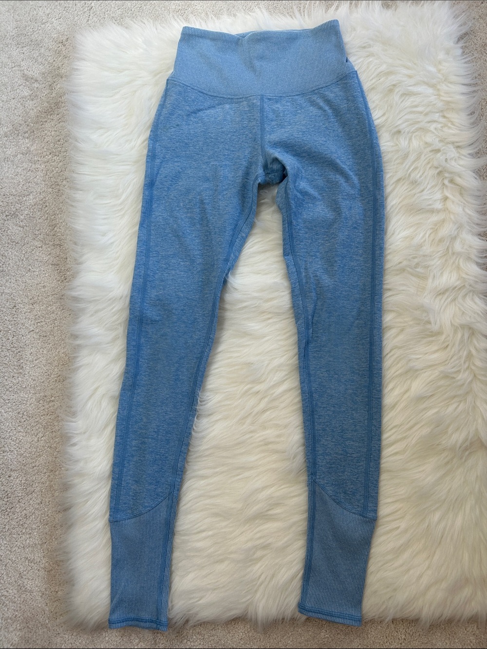 ALO Yoga Alosoft Lounge Leggings - Picture 2 of 13